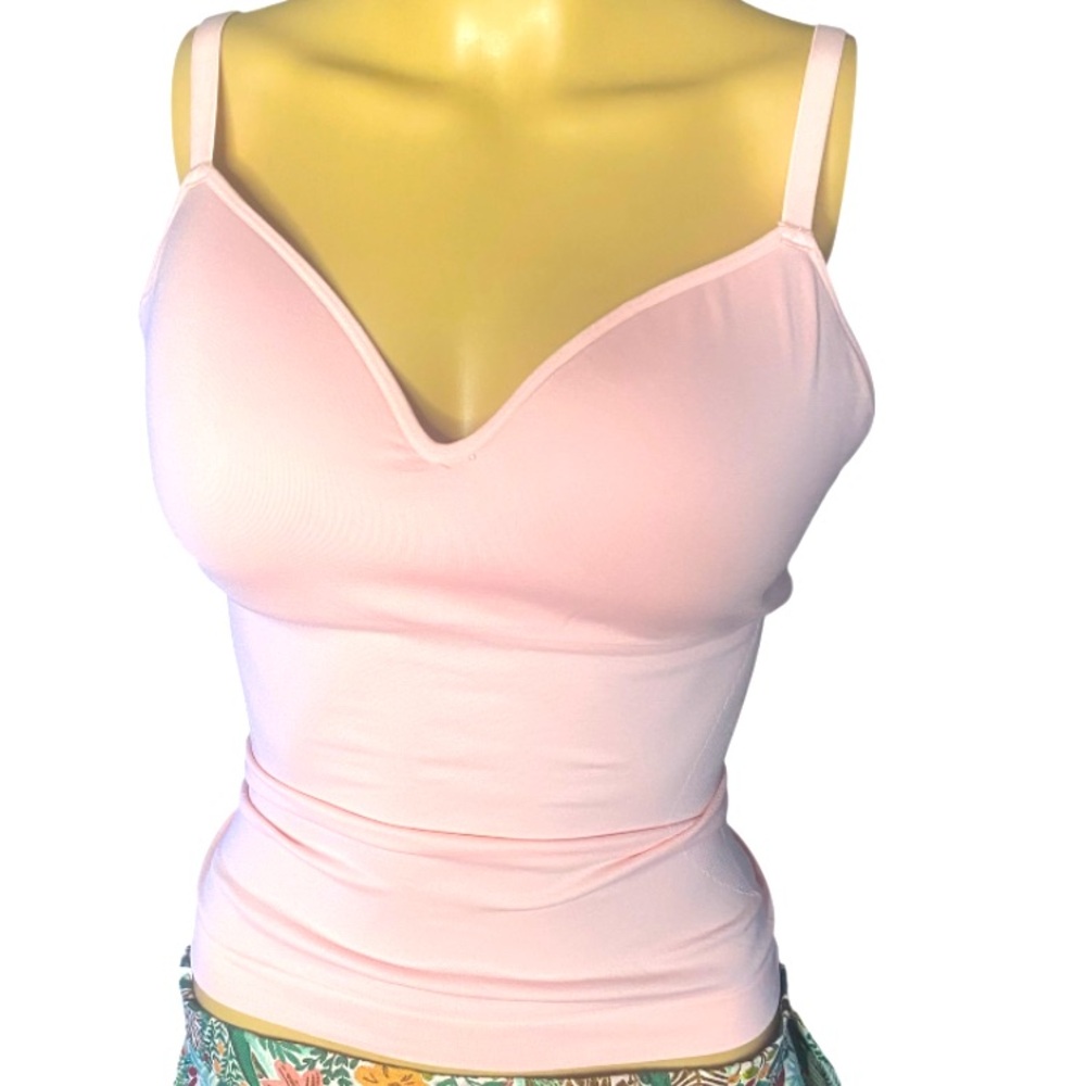 UNDEROUTFIT  
THE SHAPING LIFT CAMI
Crystal Rose size M